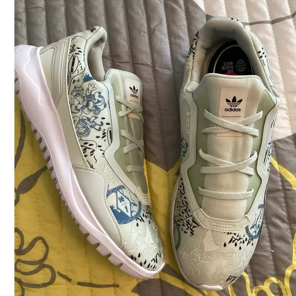 NWT Disney x adidas Originals Flex sneakers Mickey and Pluto linen green sz 6Y